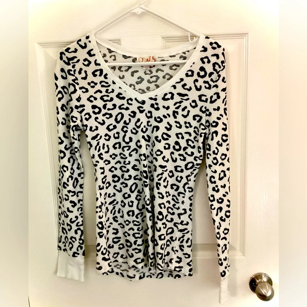 OP Black & White Leopard Thermal Top - Picture 1 of 10